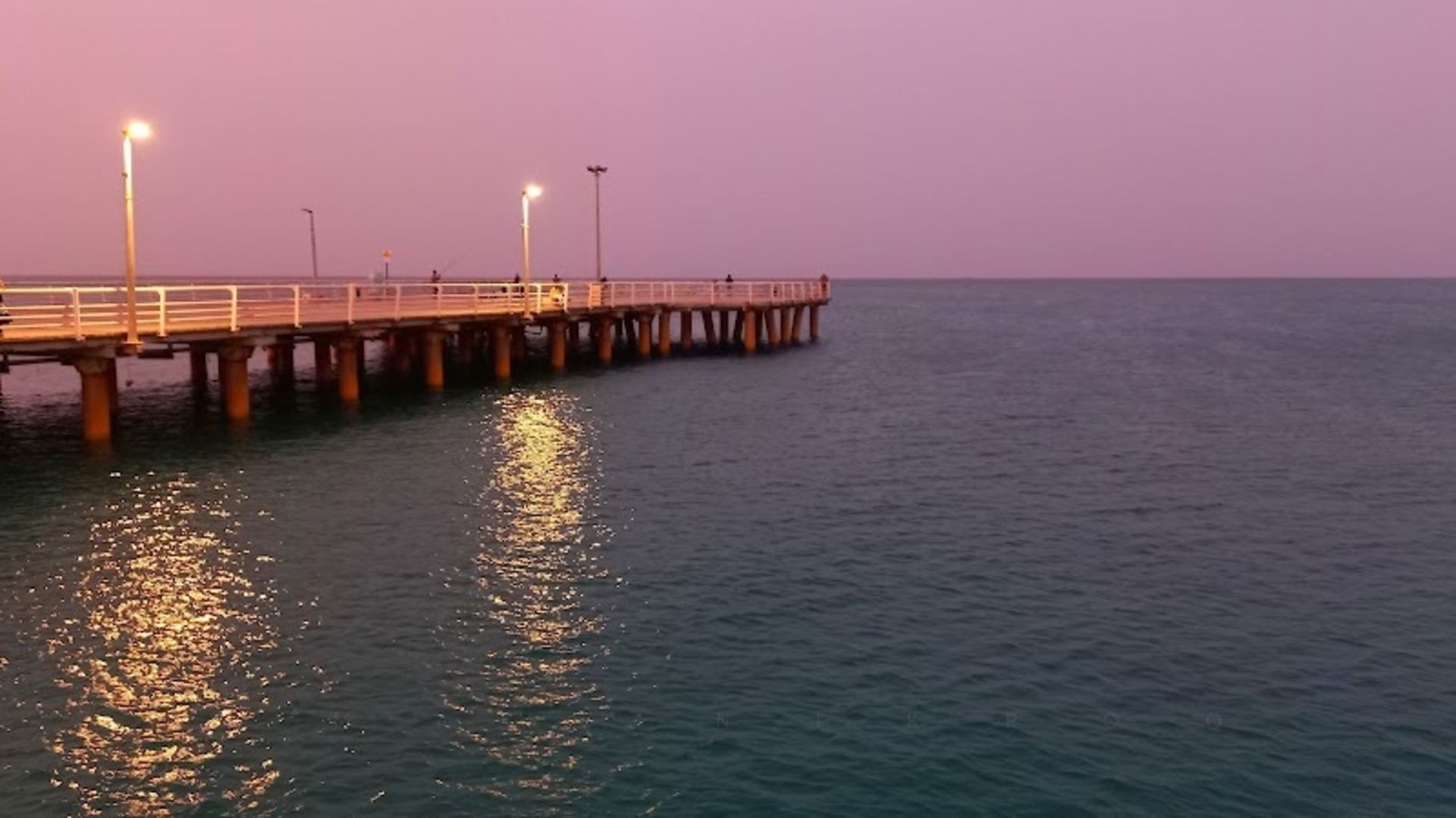 اسکله تفریحی کیش