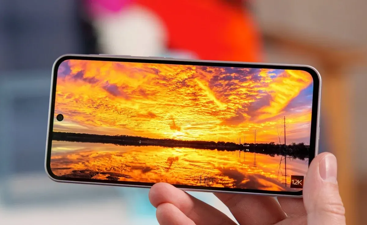 کیفیت نمایشگر گلکسی A55 در مقایسه با گلکسی A36