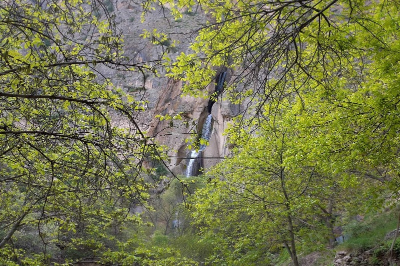 راهنمای سفر یکروزه به آبشار شاهاندشت
