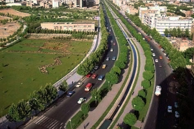 سفر به تهران قدیم؛ پرسهزنی در بلوار کشاورز