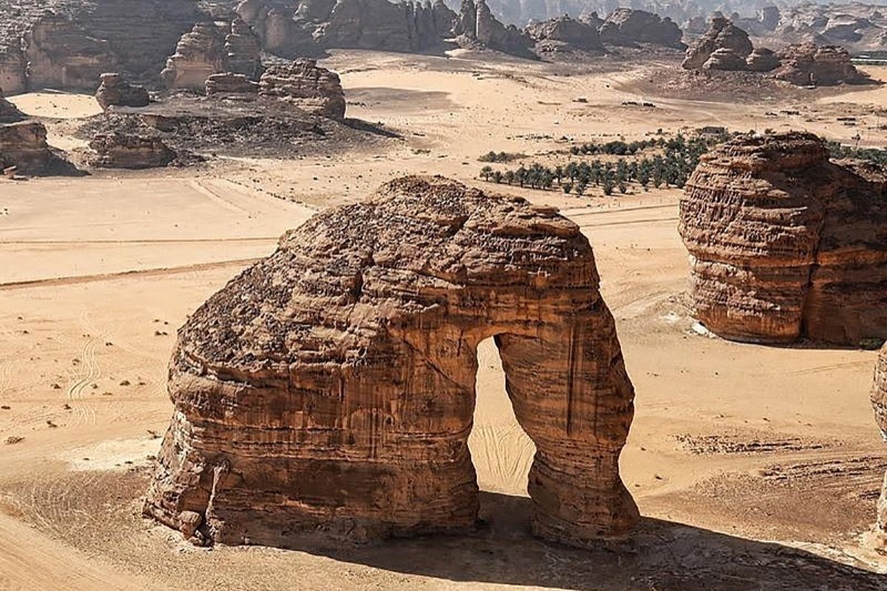 از سنگهای رقصان تا آتشفشانهای خاموش؛ شگفتیهای سنگی العلا در عربستان